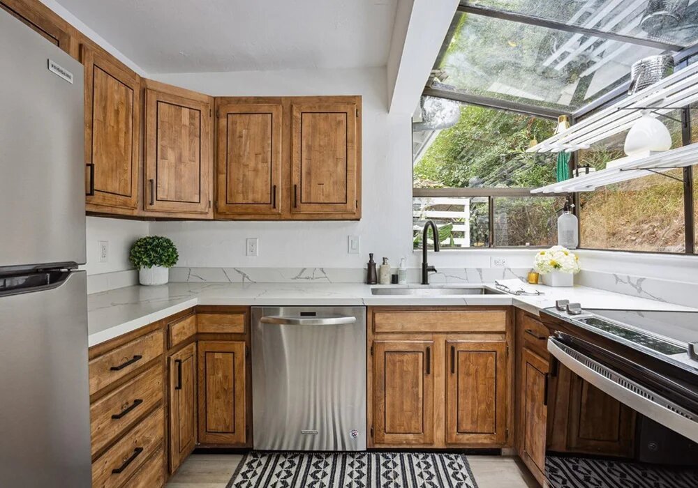How Refacing Cabinets Saves Time and Money